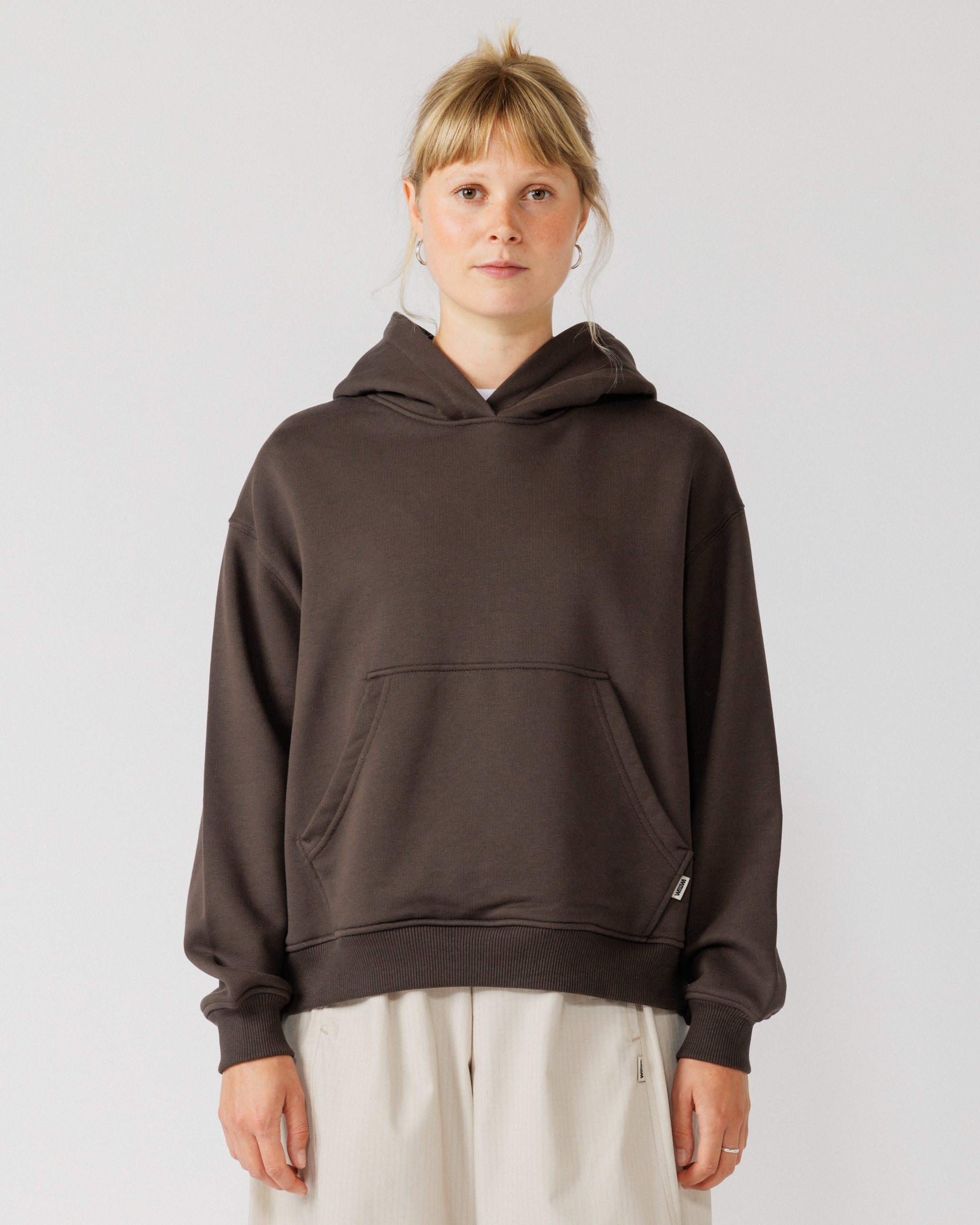 520 Organic Hoody - Chocolate Brown — women's fit front crop