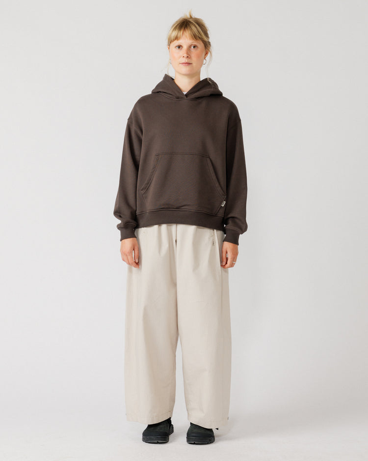 520 Organic Hoody - Chocolate Brown — women's full-body front styling