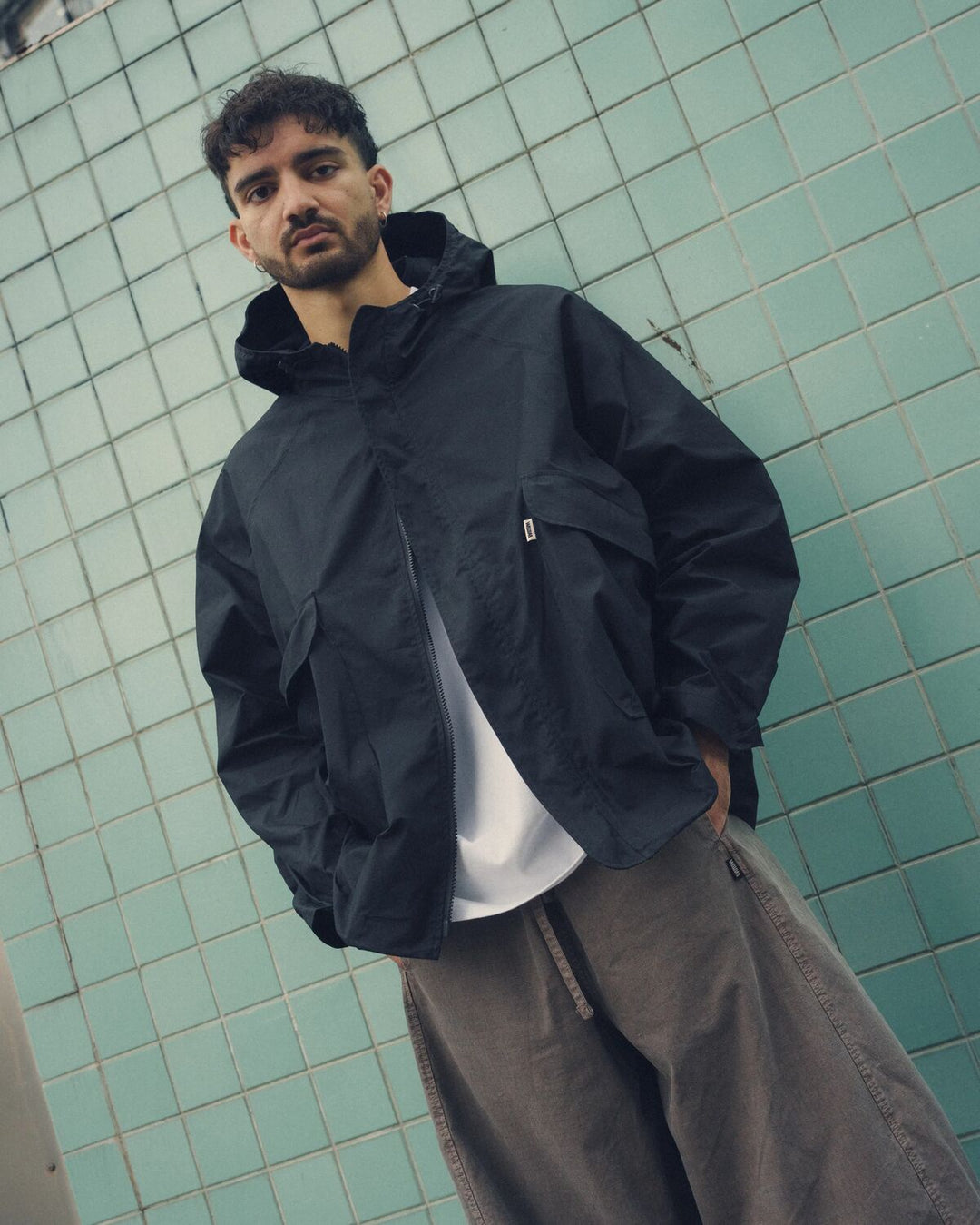 Roam Raglan Jacket - Black