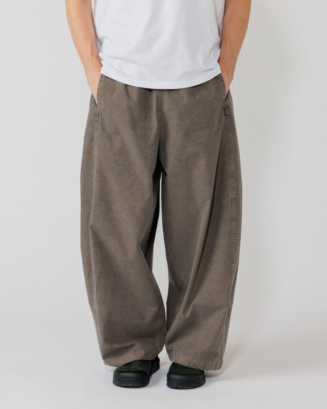 Garment Dyed Atlas Pants - Fawn Brown — front crop, fit and pockets