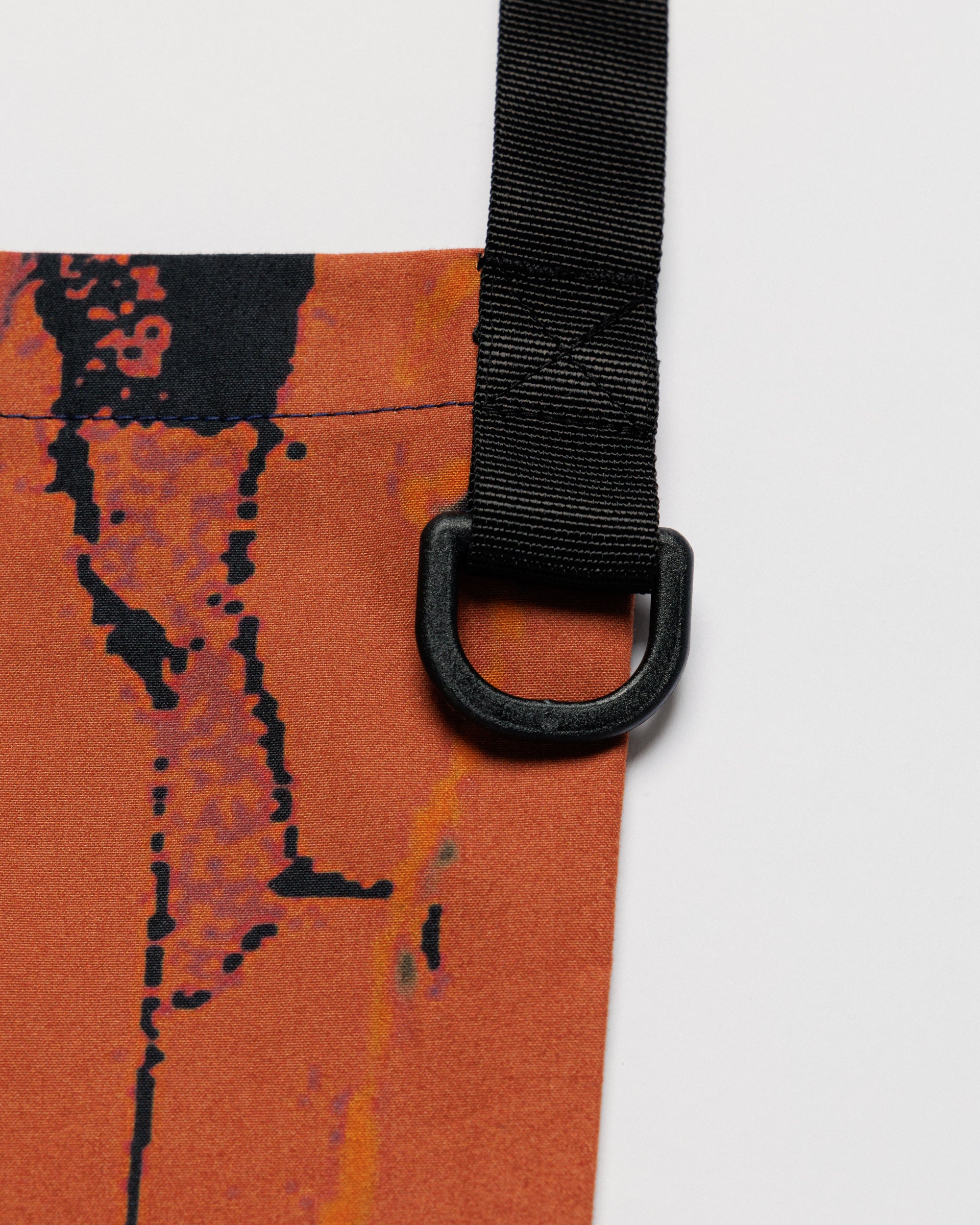 Musette - Abstract Brick Camo — D-ring and strap hardware