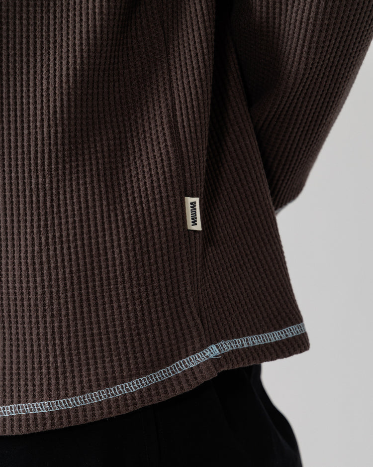 Raglan Range Waffle Knit - Chocolate Brown w Powder Blue Contrast — hem, cuff and label detail