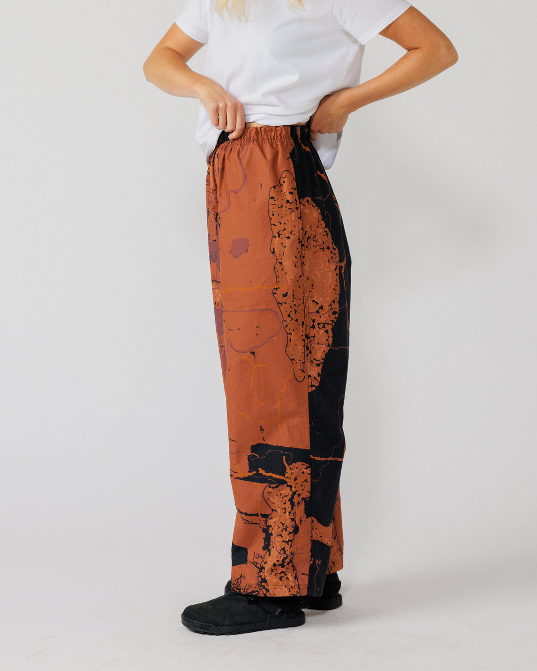 Water Resistant Zama Pants - Abstract Brick Camo — elastic waistband adjust detail