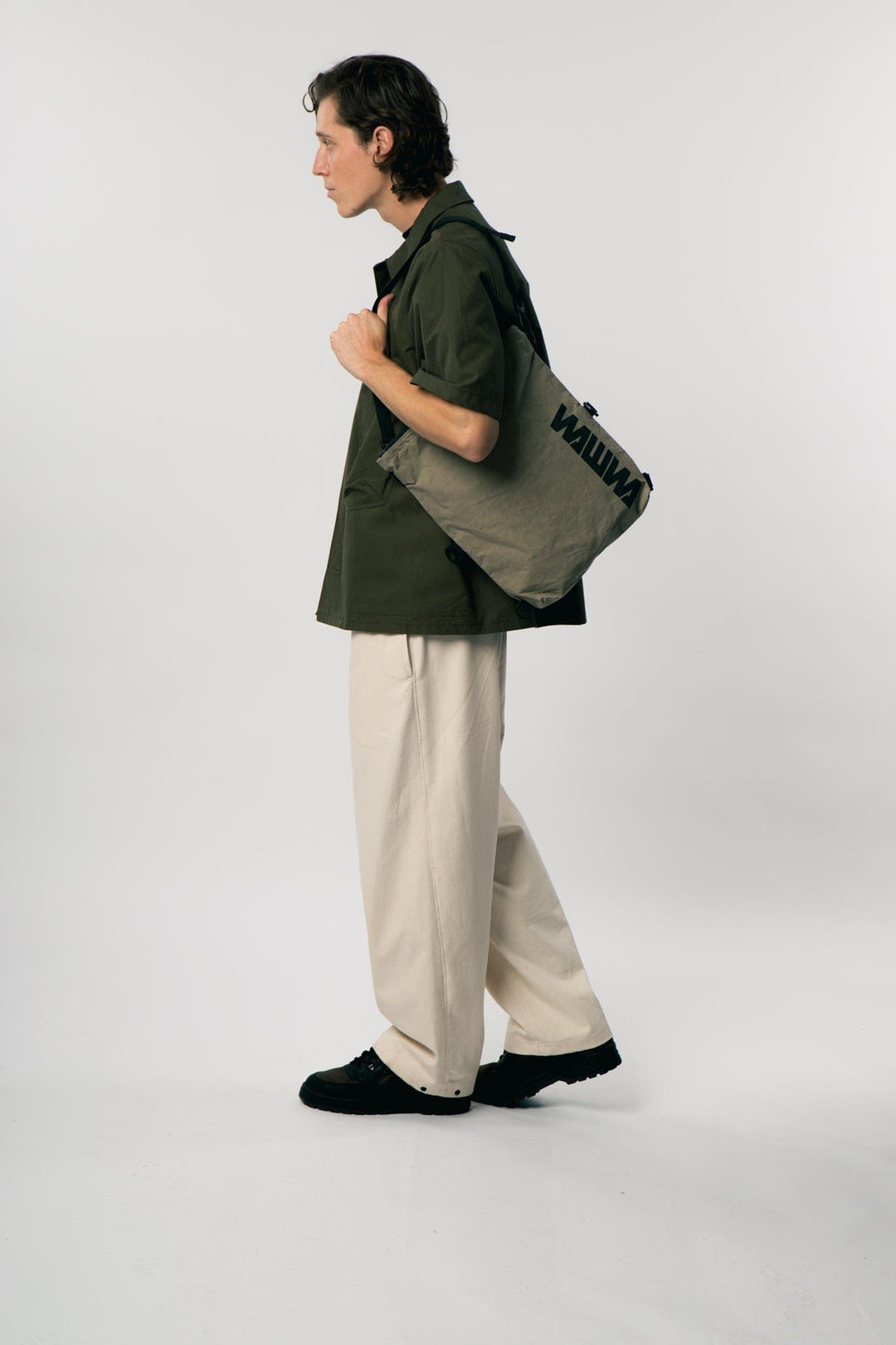 Kartis Extendable Messenger Bag